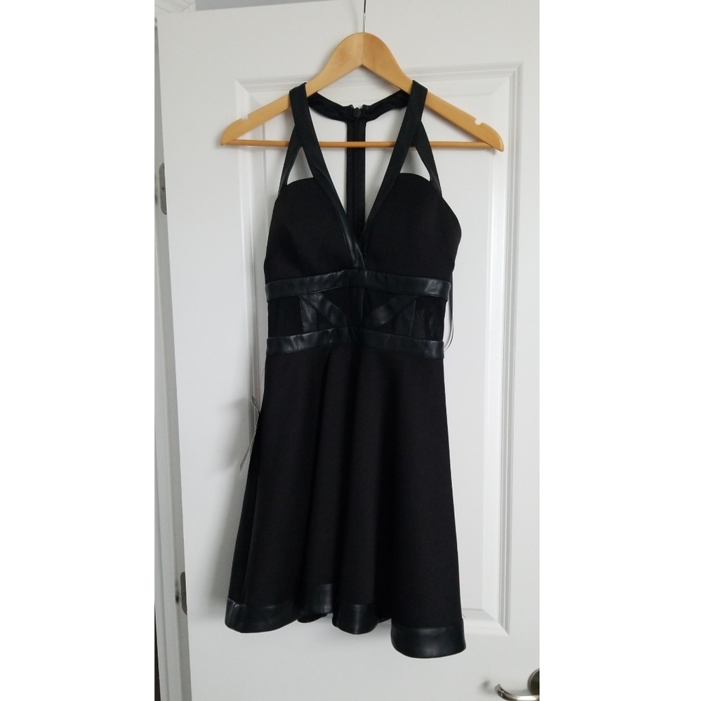 Strappy black dress - Picture 3 of 3